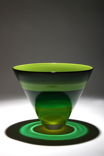 Shades of Green - Fresh and complementary color schemed vessels featuring double incalmo (three blown glass elements are fused).

Colors
Emeral Green